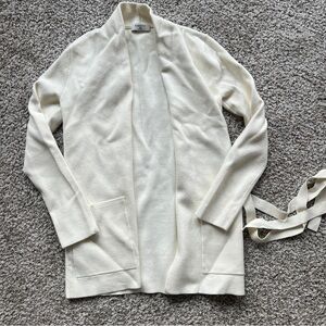 Aritzia babaton Ty short cardigan XXS